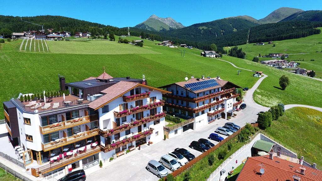 Hotel Kristall Maranza Exterior photo